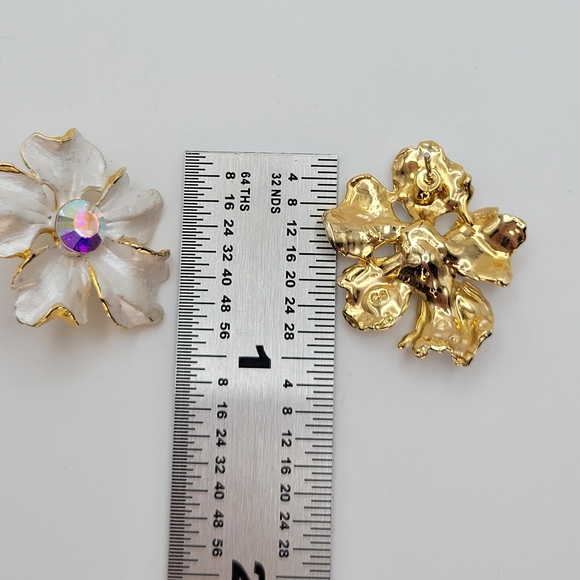 Rhinestone White Flower Goldtone Post Earrings - Picture 5 of 5